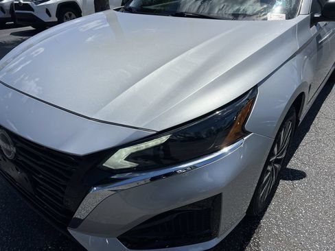 Used 2024 Nissan Altima 2.5 SV AWD/4WD image 6
