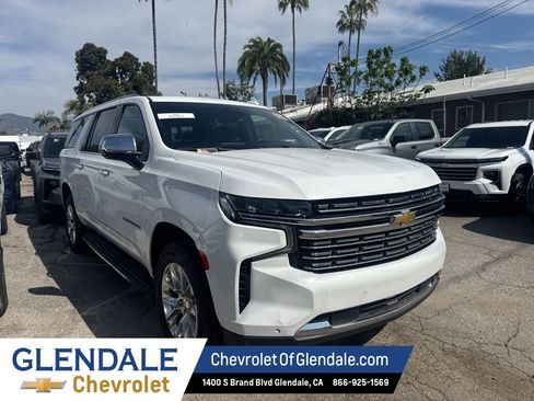 Used 2023 Chevrolet Suburban Premier image 6