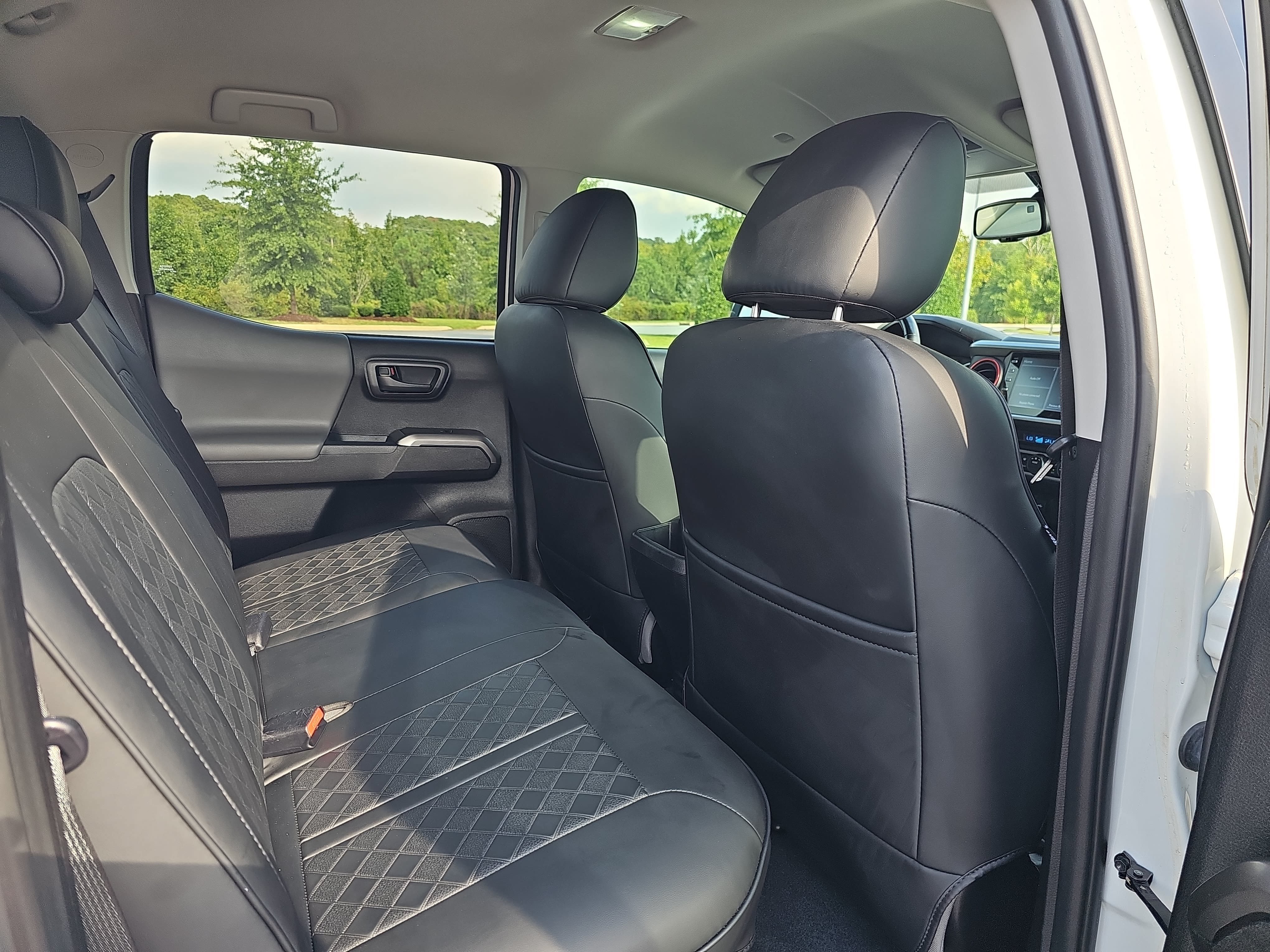 Used 2021 Toyota Tacoma SR5 RWD image 11