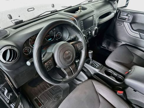 Used 2017 Jeep Wrangler Unlimited Sport w/ Quick Order Package 24S AWD/4WD image 2