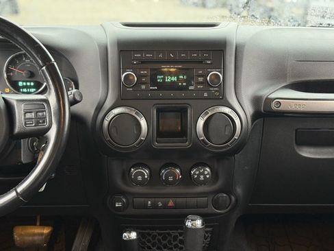 Used 2018 Jeep Wrangler Willys Wheeler image 17