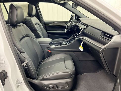 New 2026 Jeep Grand Cherokee Limited image 23