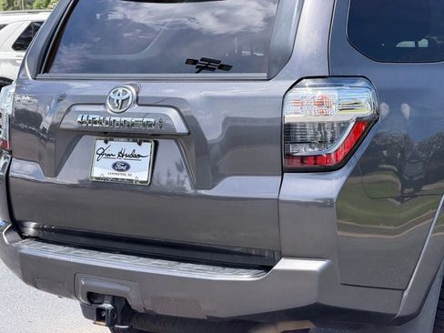 Used 2022 Toyota 4Runner SR5 RWD image 14