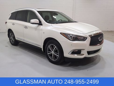 Used 2019 INFINITI QX60 Luxe w/ Essential Package AWD/4WD image 1