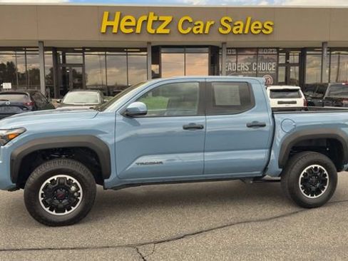 Used 2026 Toyota Tacoma TRD Off-Road AWD/4WD image 5