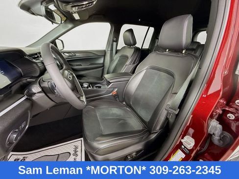 Used 2024 Jeep Grand Cherokee Altitude image 20