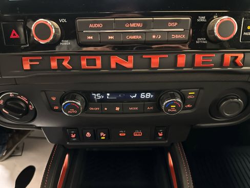 Certified 2025 Nissan Frontier PRO-4X w/ Pro Convenience Package image 16