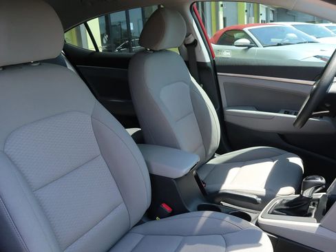 Used 2019 Hyundai Elantra SEL image 27
