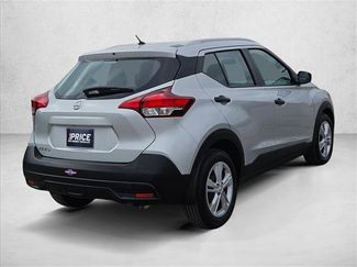Used 2018 Nissan Kicks S video 4