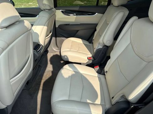 Used 2022 Cadillac XT6 Premium Luxury AWD/4WD image 42