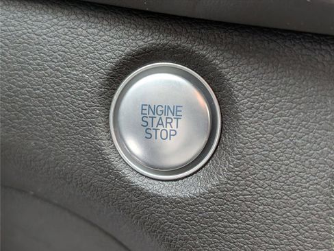 Used 2020 Hyundai Santa Fe SEL image 23