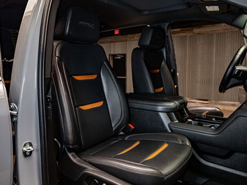 Used 2025 GMC Sierra 2500 AT4 w/ AT4 Premium Plus Package image 30