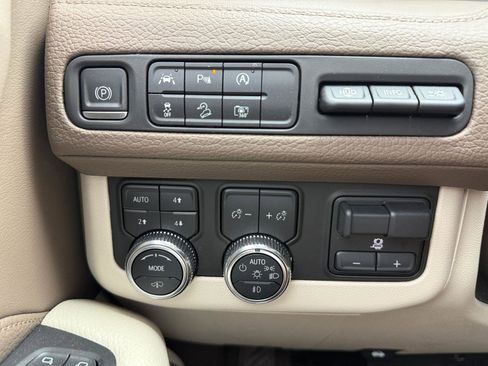 Used 2023 GMC Yukon Denali w/ Max Trailering Package AWD/4WD image 25