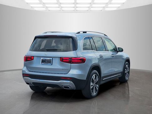 Used 2026 Mercedes-Benz GLB 250 image 6
