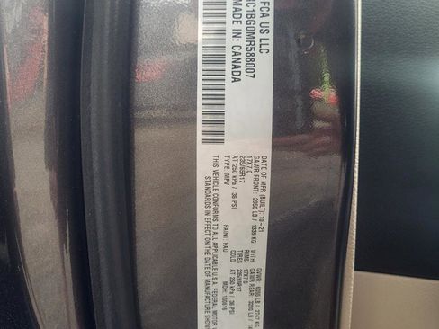 Used 2021 Chrysler Pacifica Touring-L w/ Uconnect Theater Family Group FWD image 51