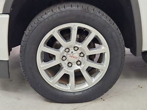 Used 2016 GMC Sierra 1500 Denali w/ Enhanced Driver Alert Package AWD/4WD image 13