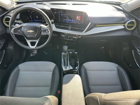 Used 2024 Chevrolet Trax LT w/ Driver Confidence Package image 18