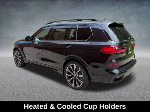 Used 2022 BMW X7 M50i image 21