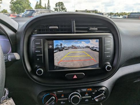 Certified 2025 Kia Soul LX FWD image 23