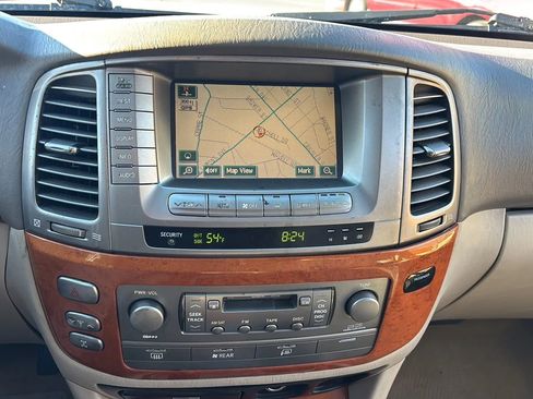 Used 2005 Lexus LX 470 4WD image 21