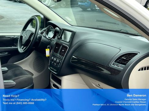Used 2019 Dodge Grand Caravan SE FWD image 25