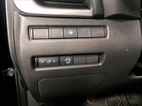 Used 2023 Nissan Rogue SV AWD/4WD image 26