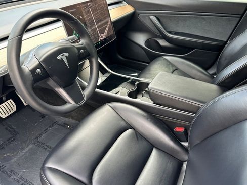 Used 2020 Tesla Model 3 Performance image 10