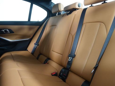 Certified 2025 BMW 330i Sedan RWD image 15