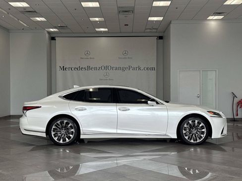 Used 2020 Lexus LS 500 w/ Accessory Package (Z1) RWD image 3