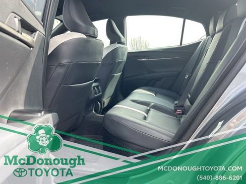 Used 2025 Toyota Camry SE image 11