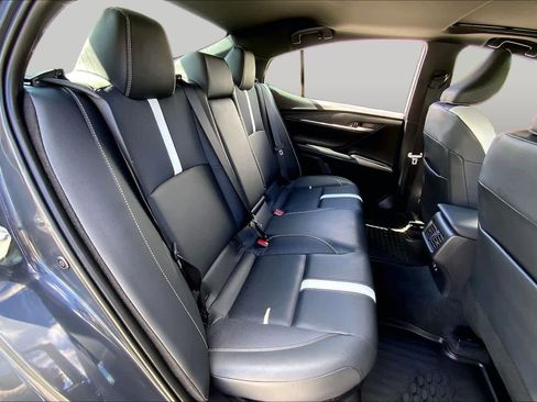 Used 2025 Toyota Camry SE FWD image 19