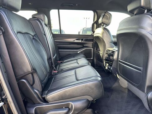 Used 2024 Jeep Wagoneer L Series II w/ Flexible Seating Group image 25