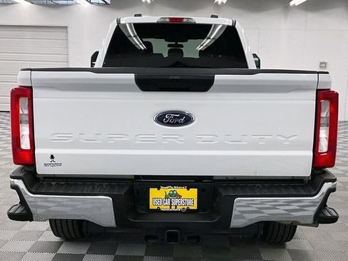Used 2024 Ford F250 XLT image 5