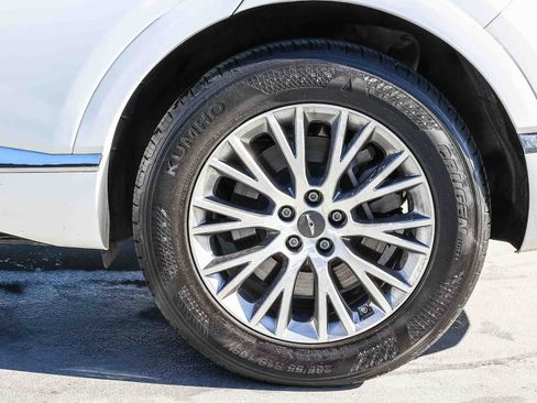 Used 2024 Genesis GV80 2.5T image 8