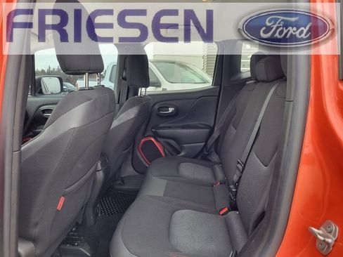 Used 2016 Jeep Renegade Trailhawk image 23