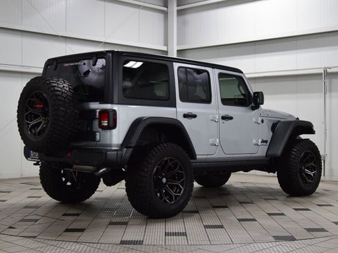 Used 2024 Jeep Wrangler Unlimited Sport AWD/4WD image 7