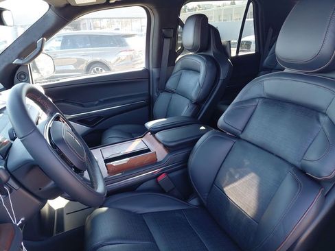 New 2025 Lincoln Navigator Black Label image 14