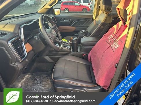 Used 2024 GMC Canyon AT4 w/ Canyon Safety Plus Package image 11