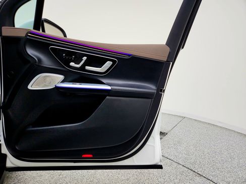 Used 2023 Mercedes-Benz EQE 350+ 4MATIC SUV image 29