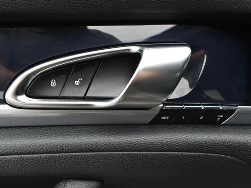 Used 2013 Porsche Panamera 4S image 43