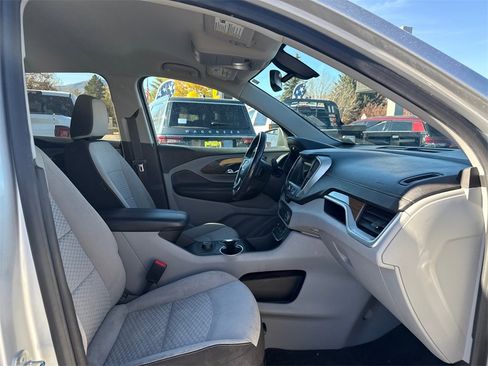 Used 2018 GMC Terrain SLE image 15