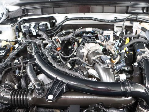 Used 2022 Ford Bronco Outer Banks image 29