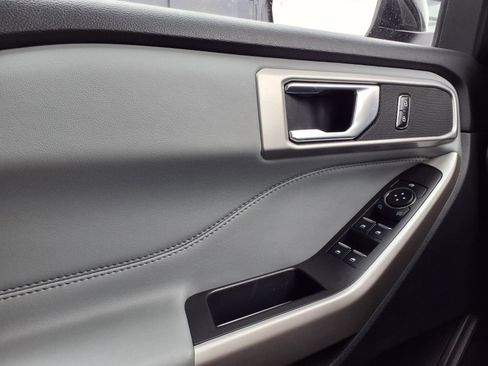 Used 2023 Ford Explorer XLT w/ Equipment Group 202A image 22