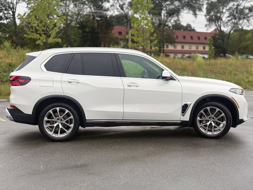 Certified 2025 BMW X5 xDrive40i w/ Premium Package AWD/4WD image 7