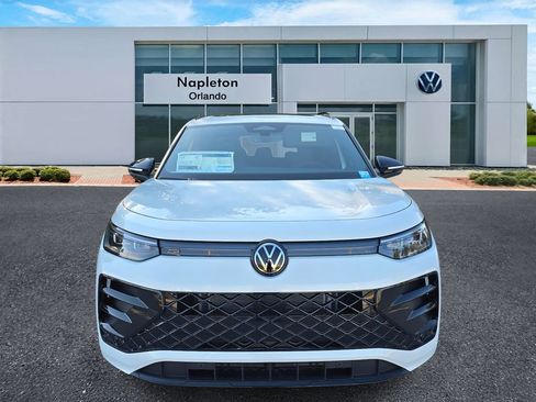 New 2026 Volkswagen Tiguan SE R-Line FWD image 2