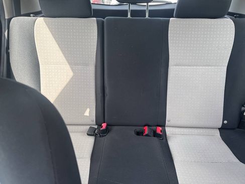 Used 2012 Toyota Yaris LE FWD image 18