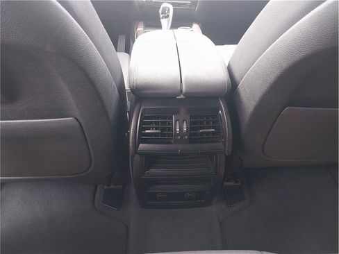 Used 2018 BMW X5 xDrive40e AWD/4WD image 11
