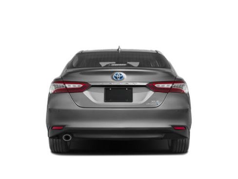 Used 2018 Toyota Camry XLE FWD image 8