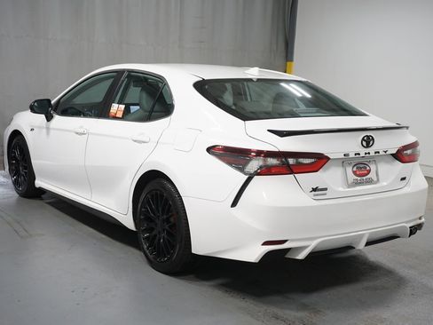 Certified 2022 Toyota Camry SE FWD image 6