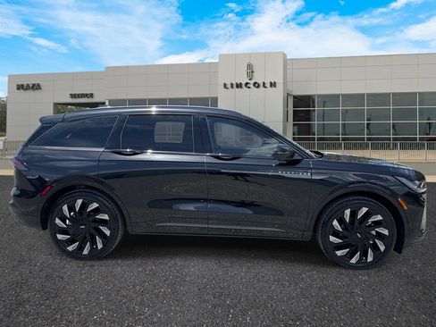 New 2026 Lincoln Nautilus Reserve AWD/4WD image 2